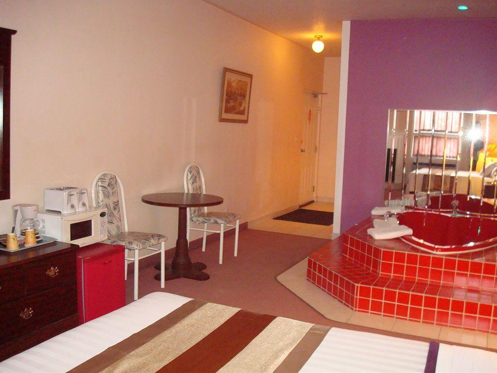 شلالات نياغارا Grewals Inn And Suites المظهر الخارجي الصورة